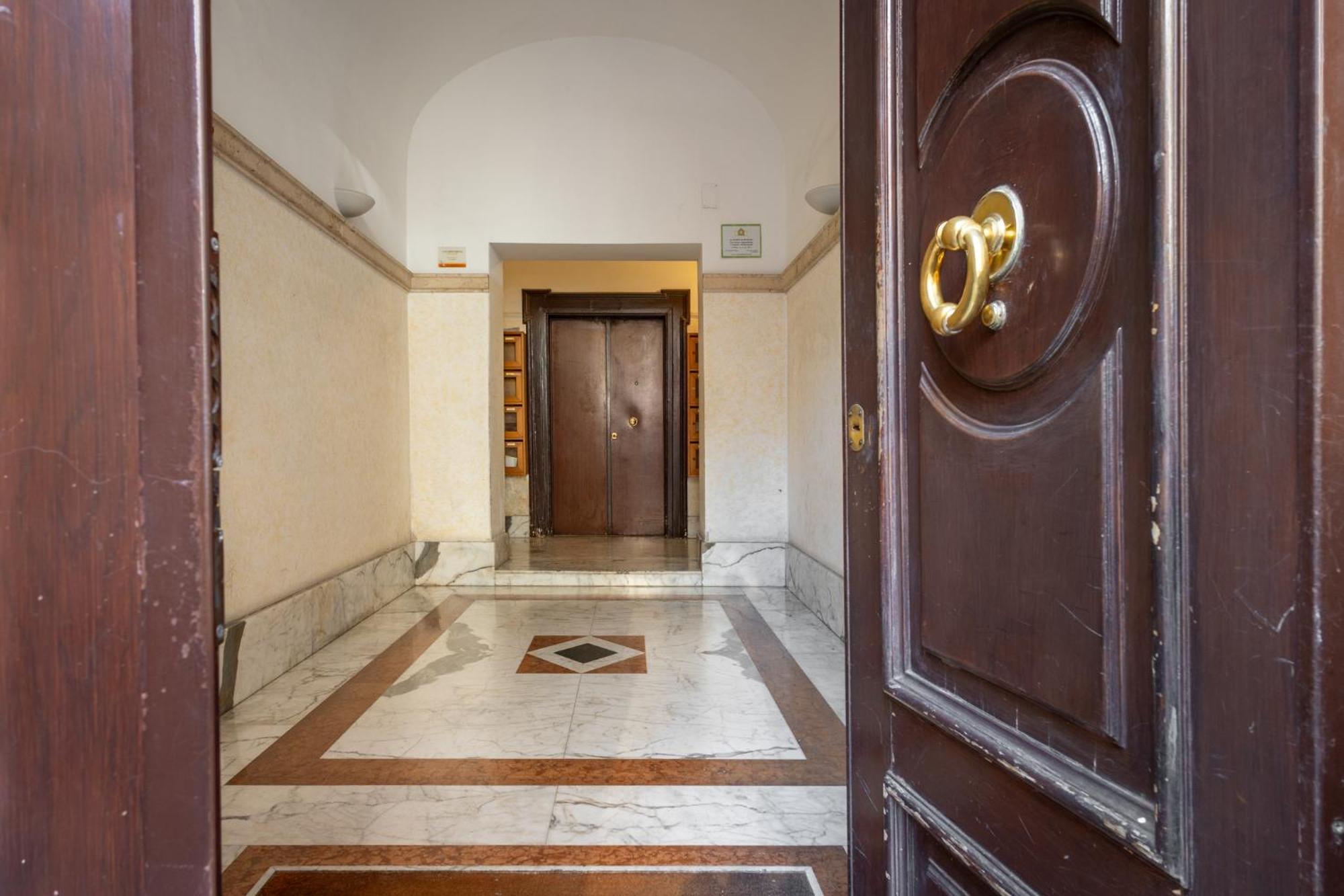 Your Elegant Loft At Termini Station Rome Exterior photo